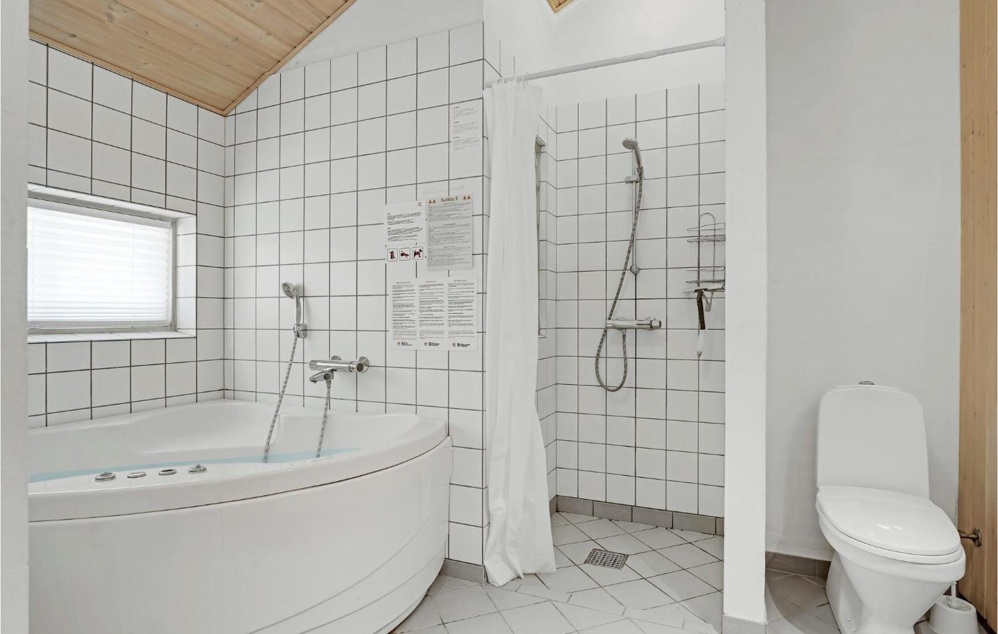 Awesome Home In Nexo With Sauna Snogebaek Ngoại thất bức ảnh